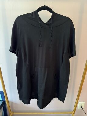 LB Active Black Short-Sleeve Hooded Coverup with Front Pocket